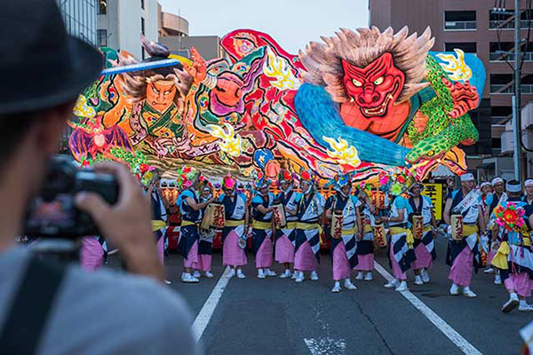 مهرجان أوموري ني بوتا (Aomori Nebuta Matsuri)